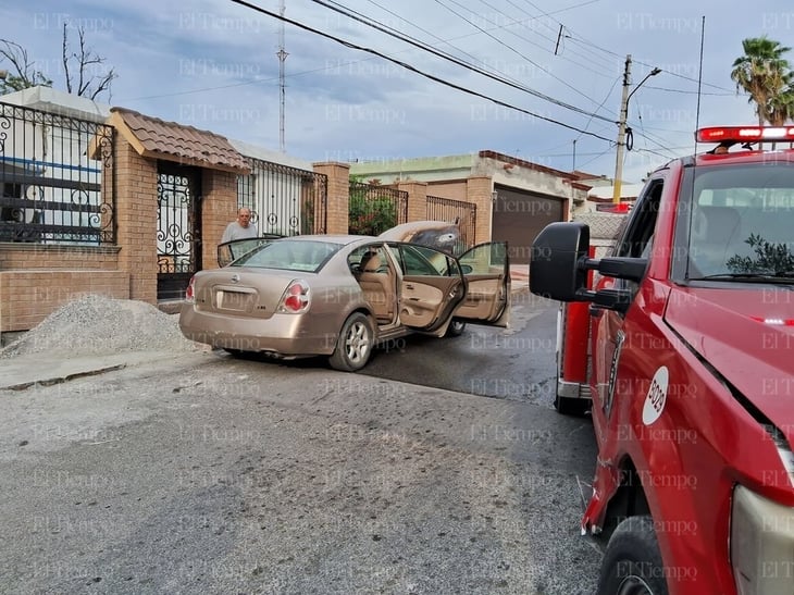 Motor de vehículo arde en llamas en la colonia Guadalupe