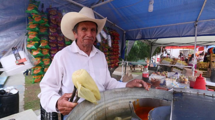 Con mucho sabor y unión, celebra Los Lirios su primera edición de la Feria del Elote