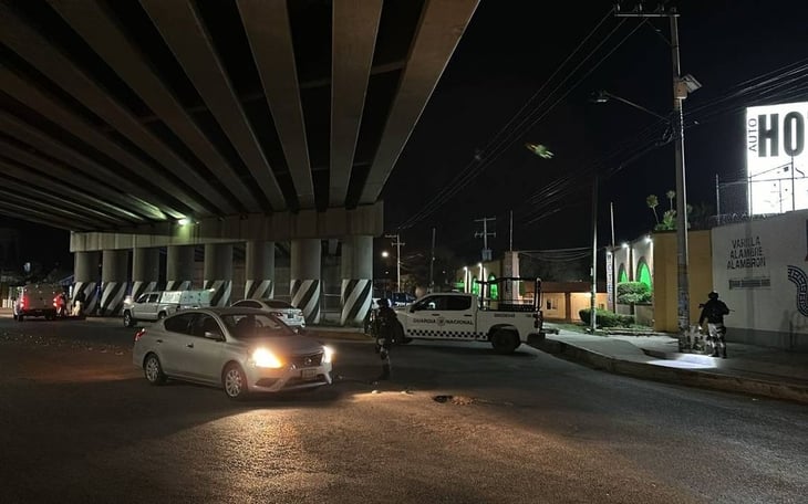 Cuerpos de dos personas son colgados en puente de Rincón de Tamayo, Celaya