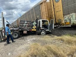 Choca contra el tren en Barroteran