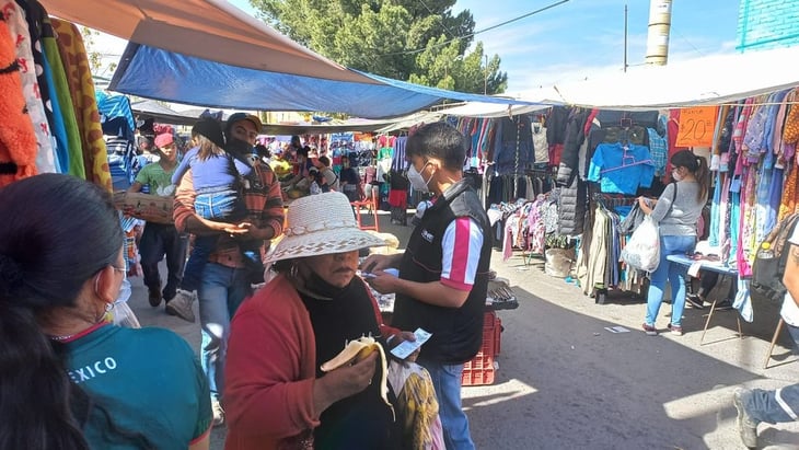 Siguen protestas de locatarios