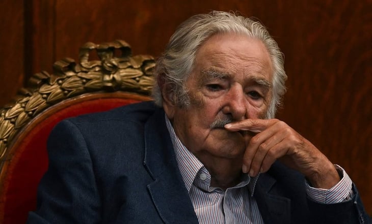 Mujica dice estar 'deshecho' por el tratamiento contra el cáncer