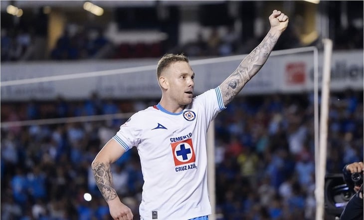 Cruz Azul derrota a Querétaro en sufrido partido en La Corregidora