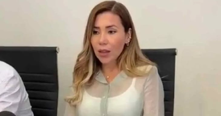 Se cuelga la alcaldesa Tania Vanesa Flores Guerra de programa de festejos de la Iglesia Santa Rosa de Lima