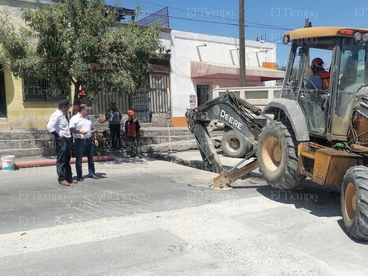 Simas repone tubería vieja de drenaje que afectaba a familias en Monclova