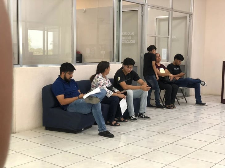 Universitarios se cambian de escuelas privadas a públicas