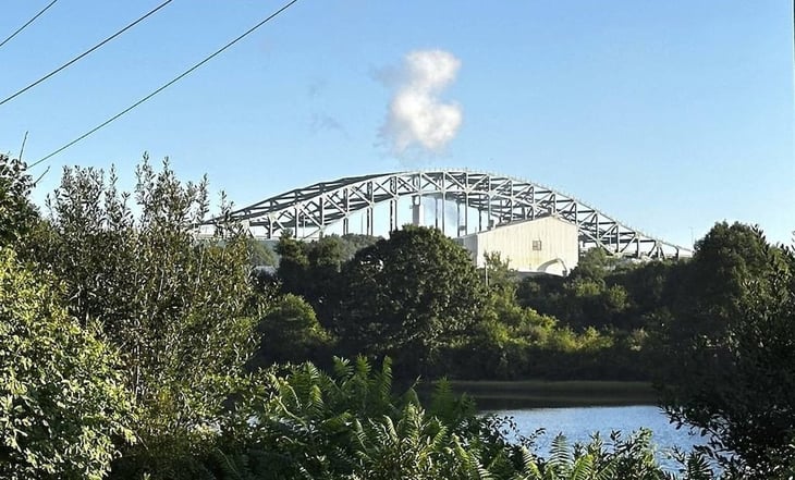 Policía abate a un hombre en puente entre Nueva Hampshire y Maine