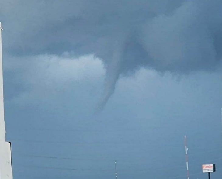 Tornado acecha a Piedras Negras; vórtice se disuelve