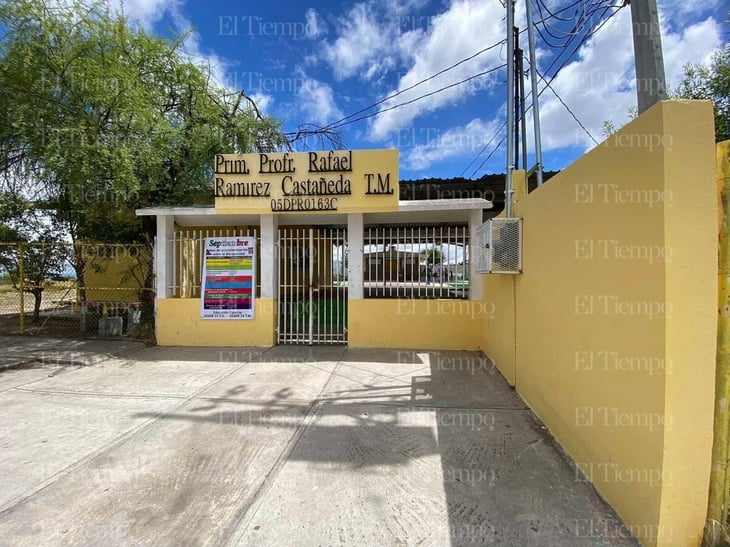 Galletas y chetos se roban de la primaria Rafael Ramírez Castañeda