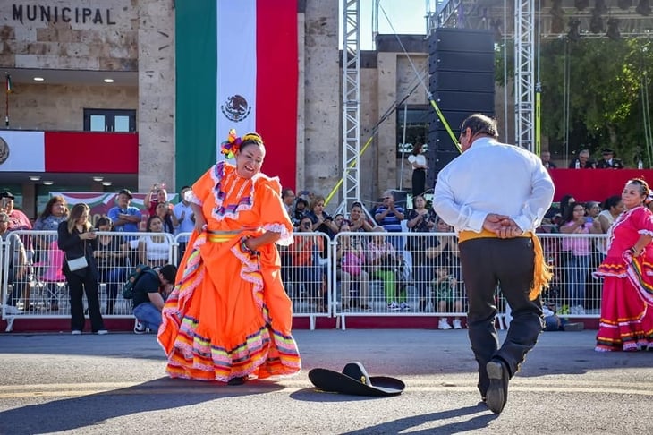 Invitan a escuelas a participar en el desfile cívico