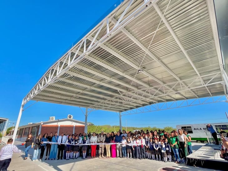 Reciben el techumbre en la Escuela Primaria ´'Ricardo Alfonso Medina'