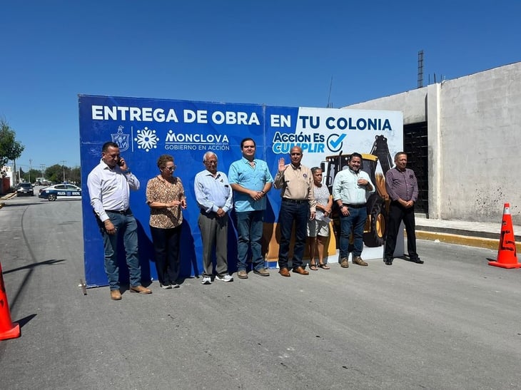 Ayuntamiento entrega obra de pavimentación en la Otilio Montaño