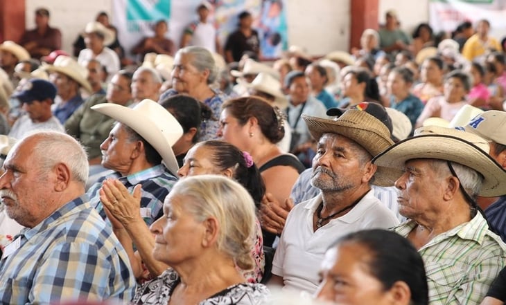 Ponen a consideración de Sheinbaum cobro de pensiones en extranjero