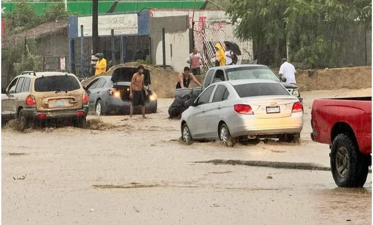 VIDEOS: Tormenta tropical Ileana provoca inundaciones y deslaves en Baja California Sur