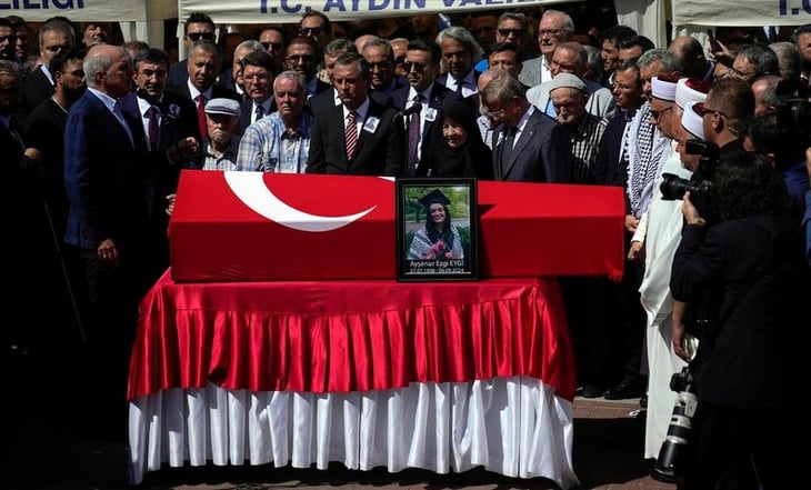 Turquía entierra con honores a la activista muerta por disparos israelíes en Cisjordania