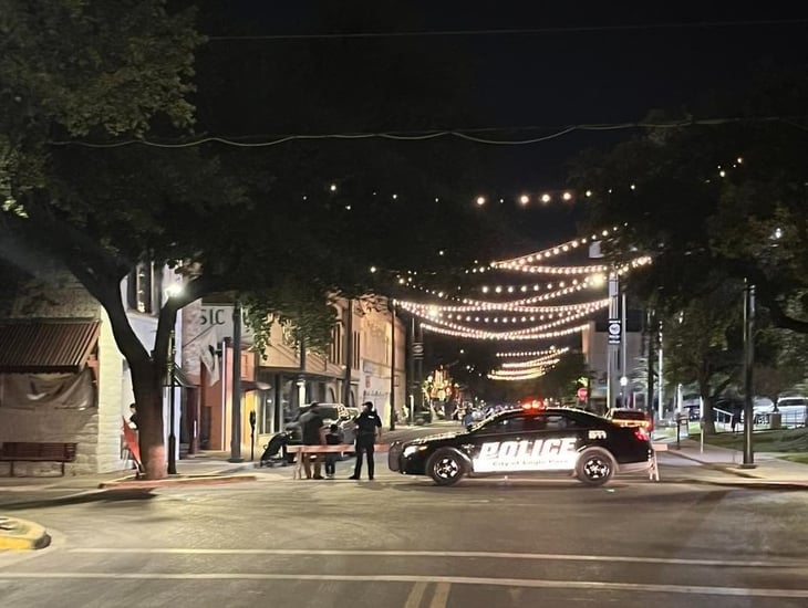 Contemplan una subestación de la policía en el centro de Eagle Pass