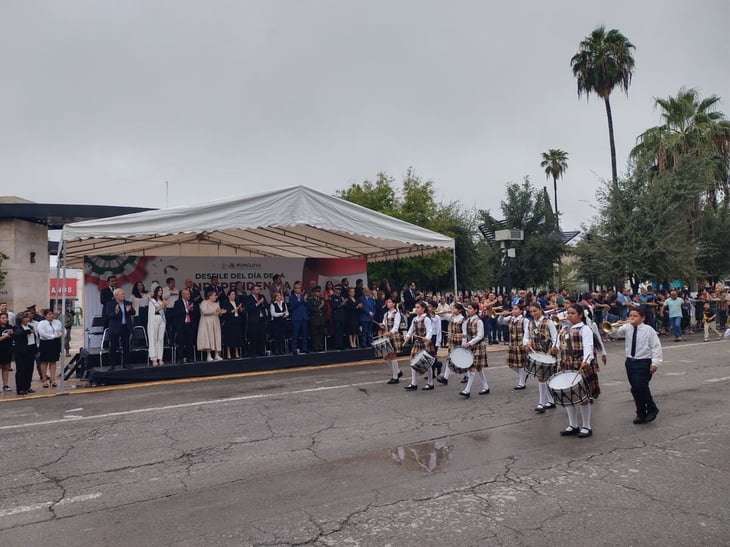 Desfile en Monclova mostró deber cívico