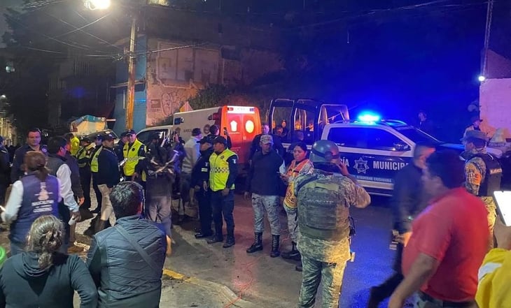 Deslave de cerro en Naucalpan sepulta varias casas; reportan 6 personas muertas