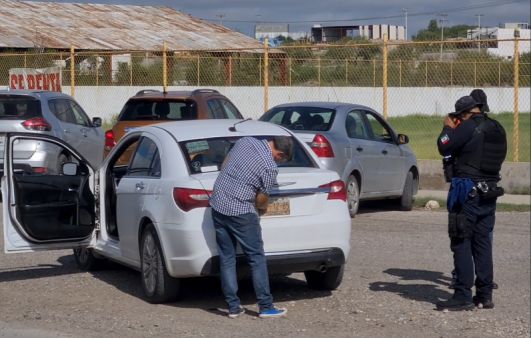 Continúan los operativos de revisión vehicular en la frontera