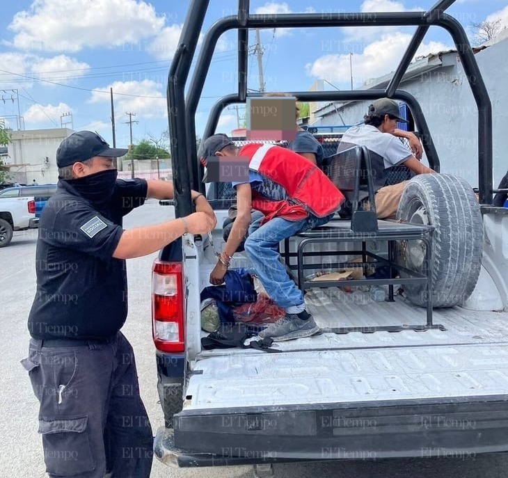 Capturan a trío de drogadictos frente a secundaria en el sector Oriente