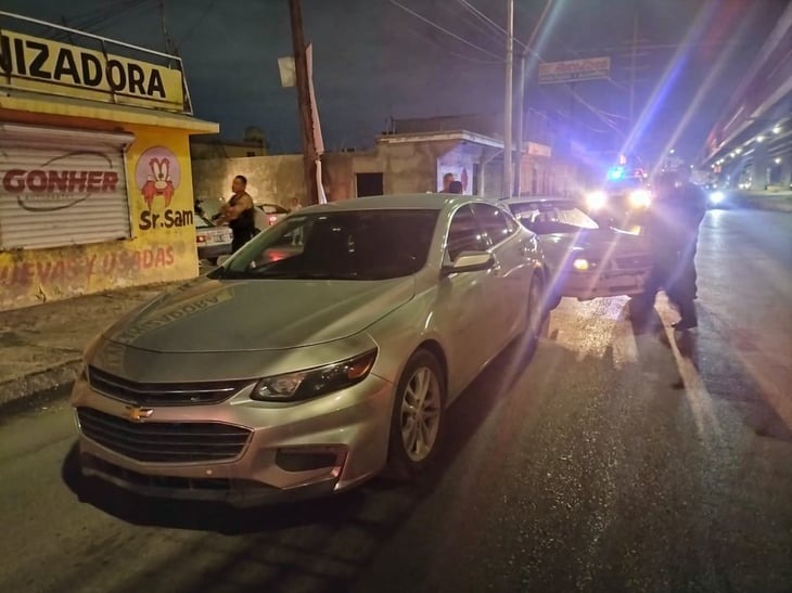 Imprudente taxista provoca choque por alcance en el bulevar Pape