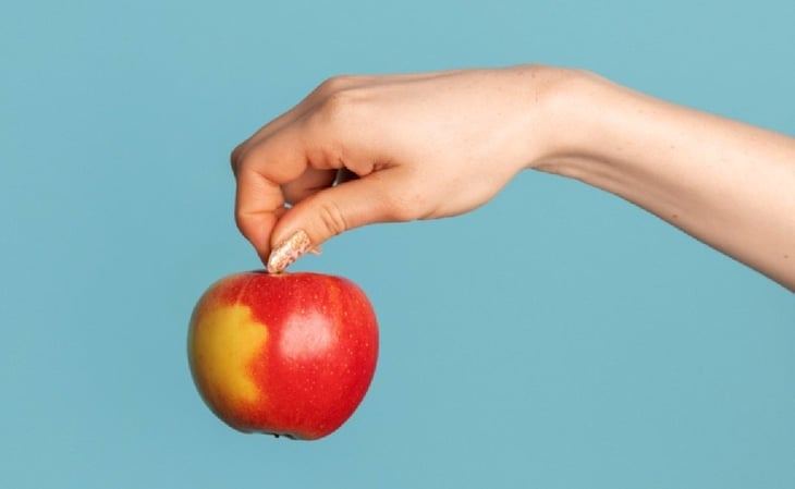 Una manzana al día ¿Qué le pasa a tu cuerpo al comerla?