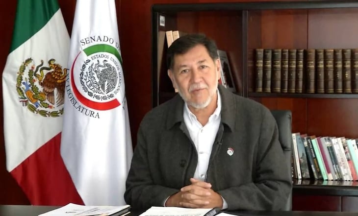 Fernández Noroña denuncia agresión física e intento de robo en el AICM