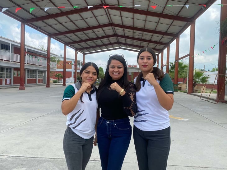 Boxeadoras de prepa destacan en el ring