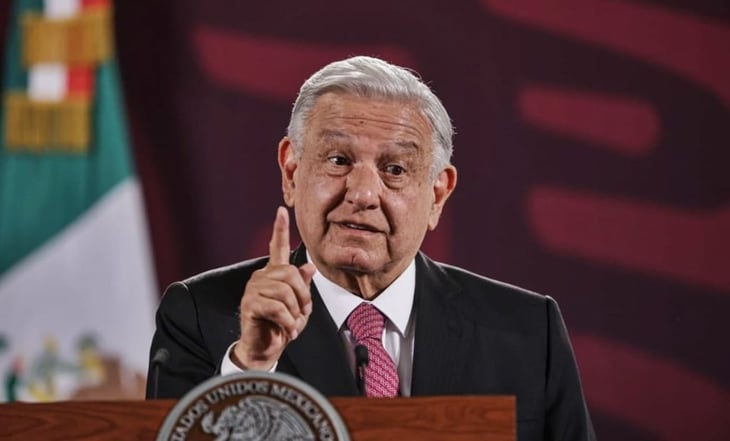 'No me estoy chupando el dedo': AMLO sobre señalamientos de abogados de padres de los 43 