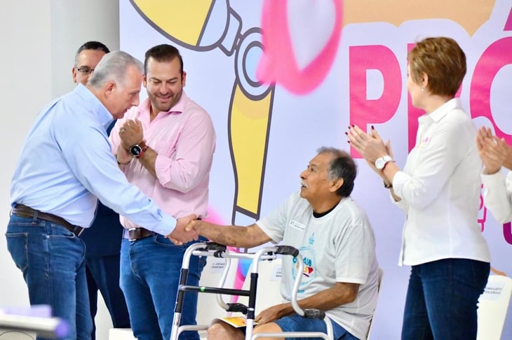 Entrega de prótesis del programa “Un Nuevo Paso”