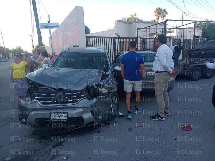 Fuerte choque en la colonia San Francisco deja tres lesionados