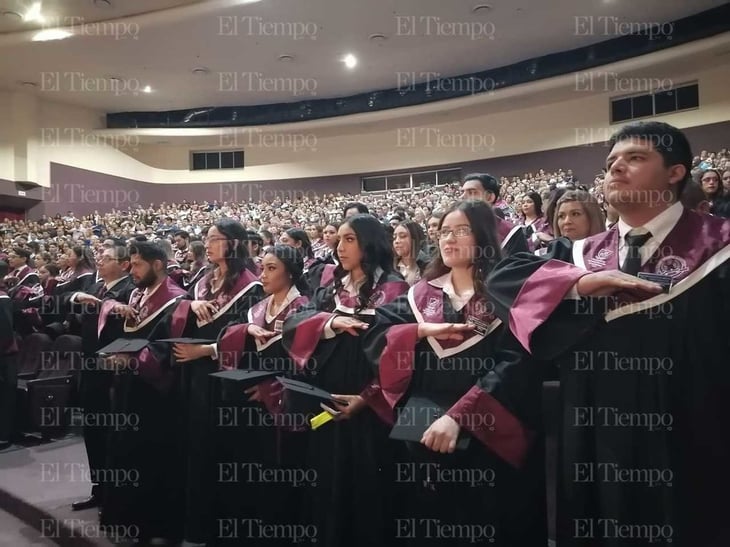 Egresan 270 alumnos de la Universidad Vizcaya de las Américas campus Monclova