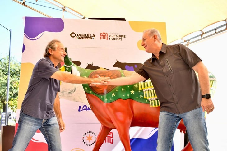 Autoridades inauguraron el CowParade México 2024 en el Paseo Colón