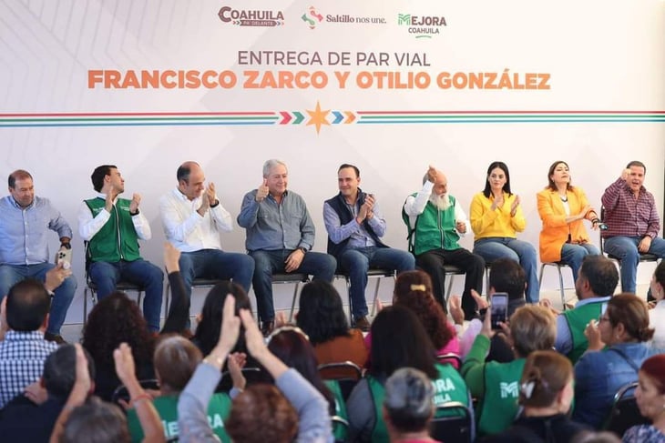 Manolo Jiménez entrega el Par Vial Francisco Zarco-Otilio en Saltillo