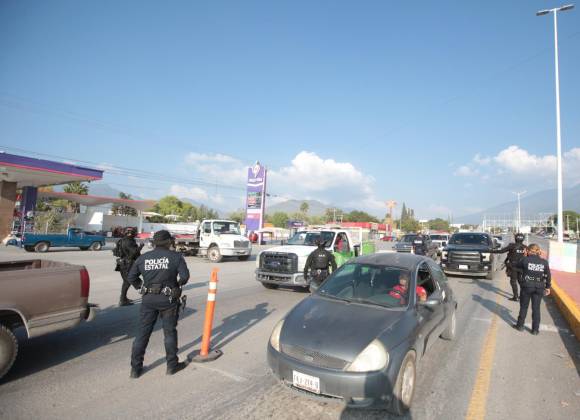 Subdelegación del Transporte aplica 30 multas por adeudos a propietarios de camiones, taxis y de rutas