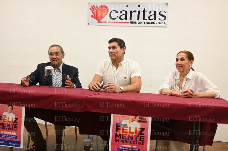 César Lozano llena el Teatro con Felizmente Imperfecto