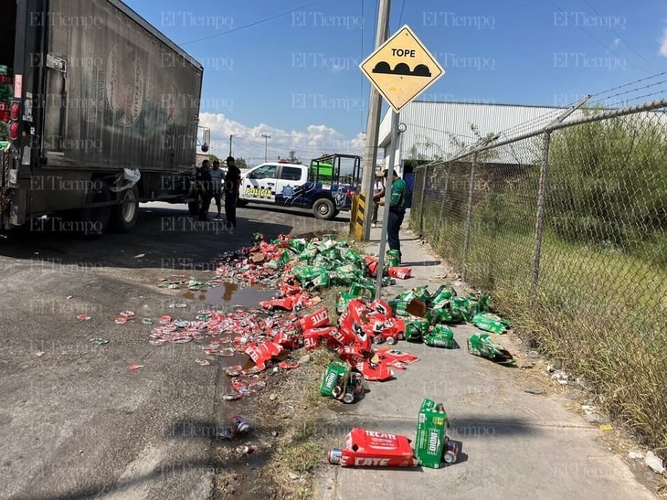 Caos y rapiña de cerveza en la avenida Industrial de Monclova