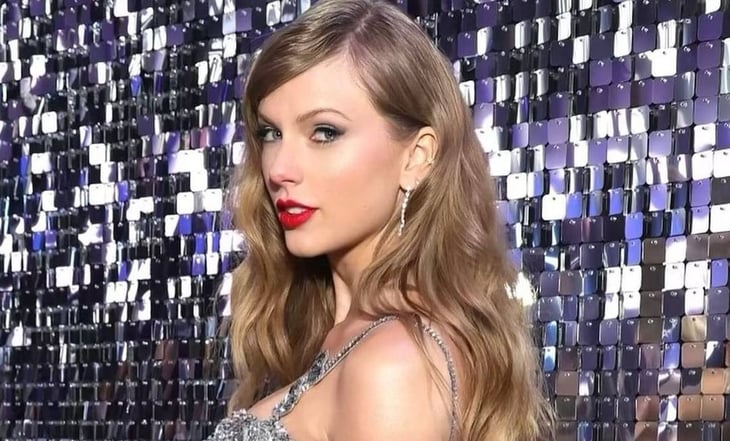 Taylor Swift impone tendencia con pecas de glitter en su maquillaje