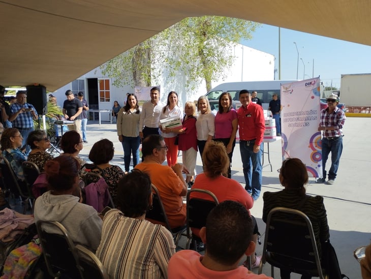 DIF Coahuila entrega despensas a adultos mayores en Piedras Negras