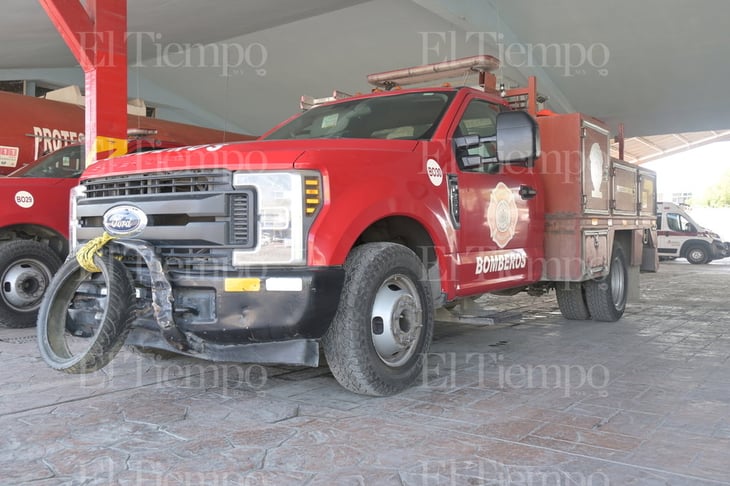 Bomberos atienden de manera oportuna  incendio en lote baldío de la Zona Centro de Monclova