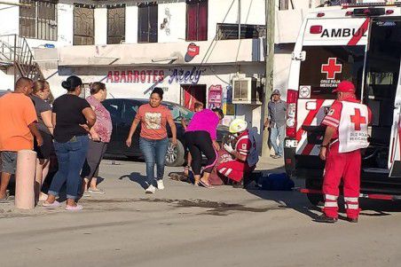 Un adulto mayor es atropellado y arrastrado 