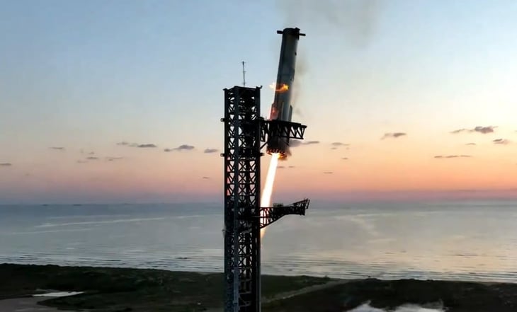 SpaceX recupera el propulsor de megacohete Starship; tras primer vuelo de prueba de 9 minutos