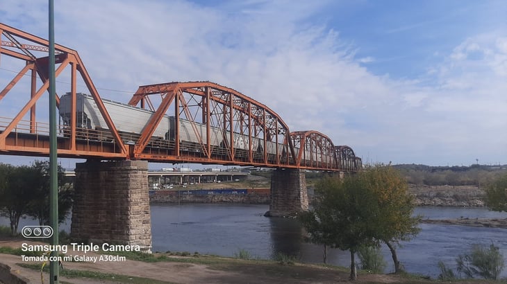 Reanudan los cruces ferroviarios tras descarrilamiento en Parras de la Fuente