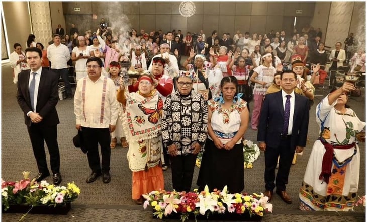 Rosa Icela Rodríguez reconoce a parteras tradicionales; realizan ritual en Segob