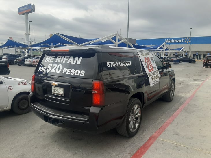 Rifan camioneta suburban a 20 pesos en Piedras Negras 