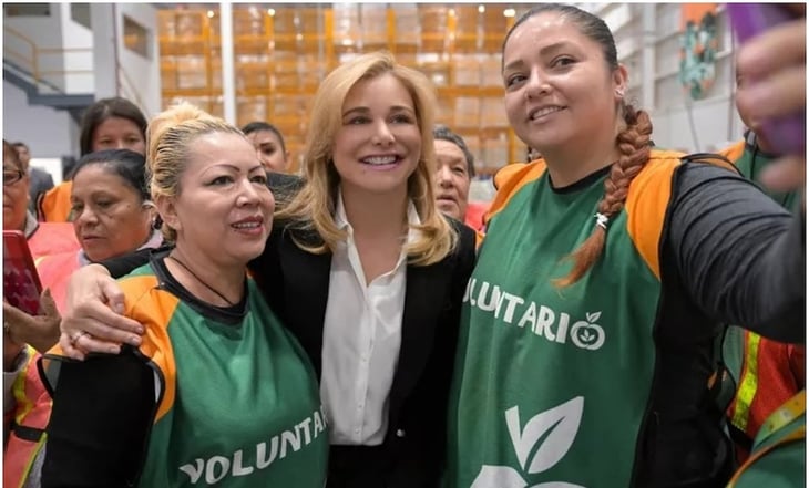 Gobernadora de Chihuahua entrega apoyo económico a asociación para niñas y niños