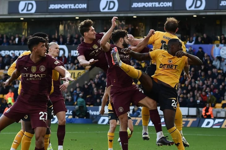 Gol de Stones en la agonía da la victoria a Man City, 2-1 ante Wolverhampton