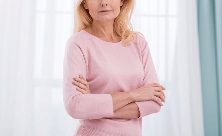 ¿Qué síntomas tiene una mujer en la menopausia?