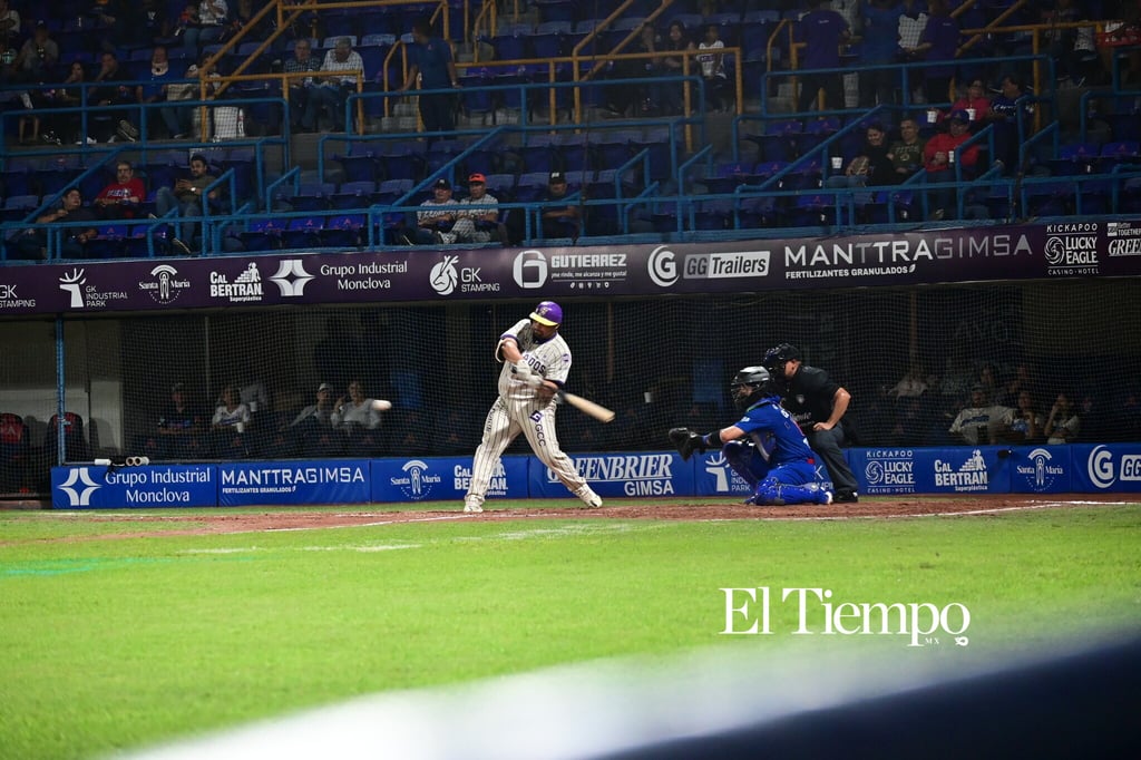 Galería fotográfica: La afición convierte el estadio en una fiesta beisbolera