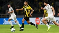 AEK Atenas golea 6-0 al Aberdeen con Orbelín Pineda como figura